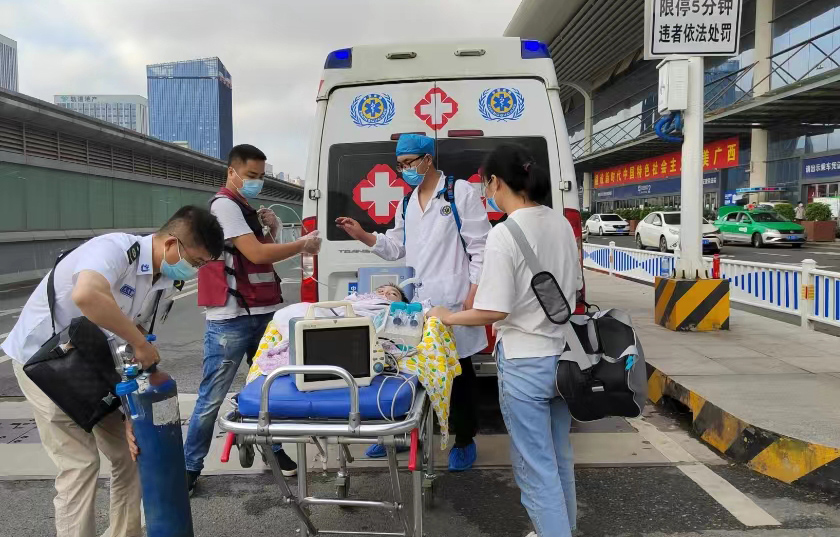 比如县救护车出租公司