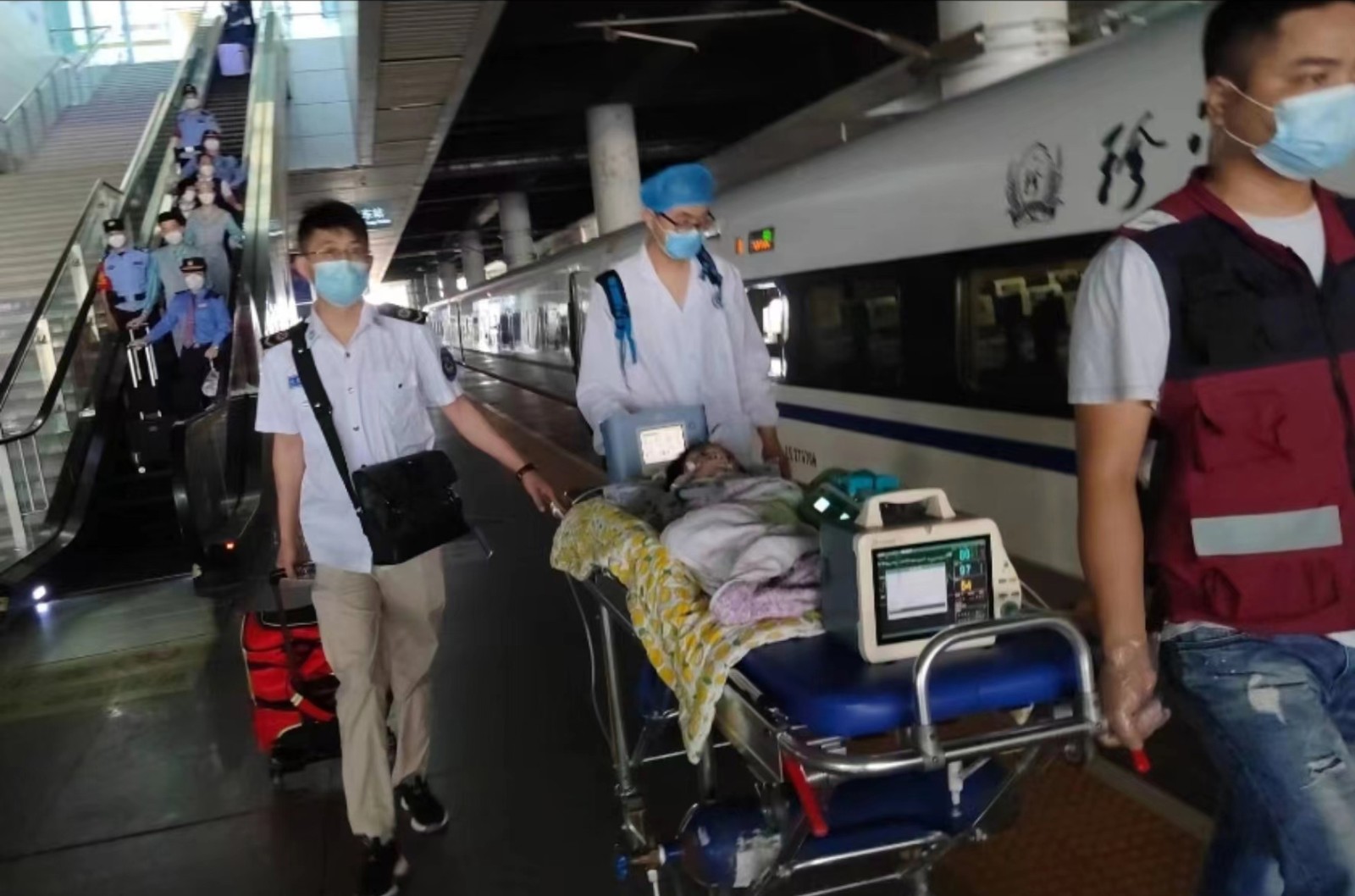 比如县高铁转运公司